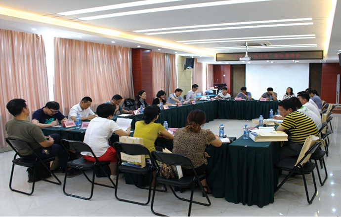 “降成本、優(yōu)環(huán)境”企業(yè)家座談會在我司多功能會議中心舉行